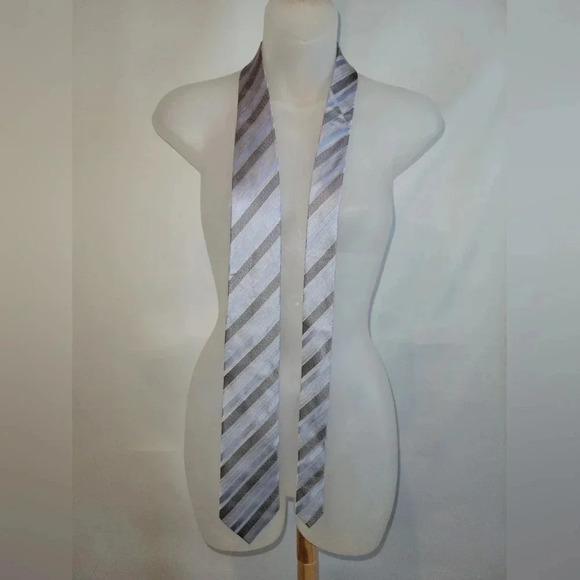 Vintage Kenneth Cole New York 100% Silk Blue Grey silver - Picture 3 of 6